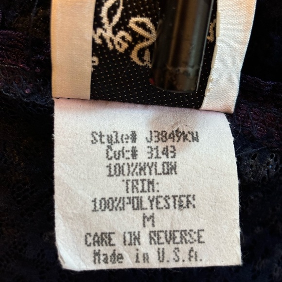 EyeShadow Lace Cardigan - Picture 8 of 12